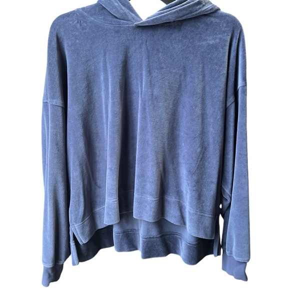 Blue Velour aerie Sweatshirt 💙 - Picture 3 of 6